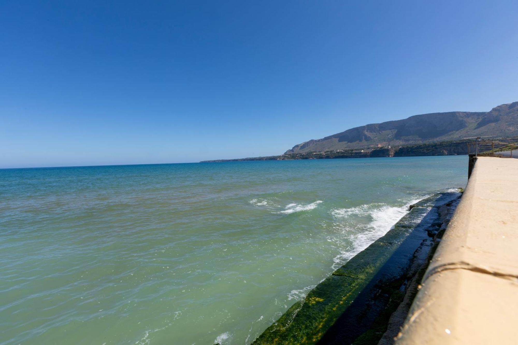 Casa Vacanza Barbera - In Riva Al Mare Villa Trappeto  Exteriör bild