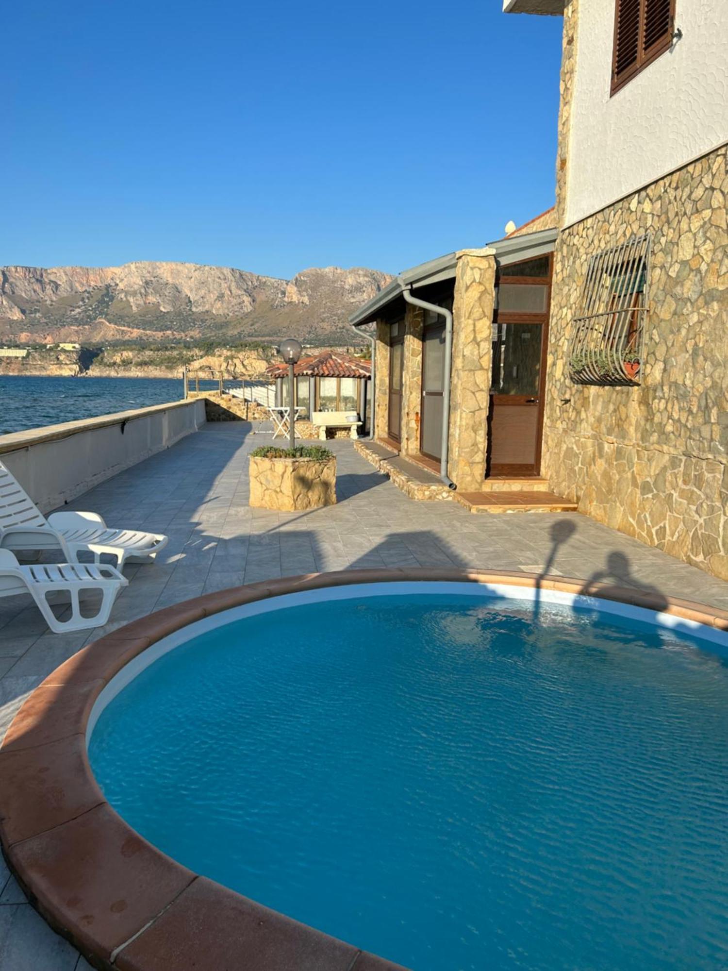 Casa Vacanza Barbera - In Riva Al Mare Villa Trappeto  Exteriör bild
