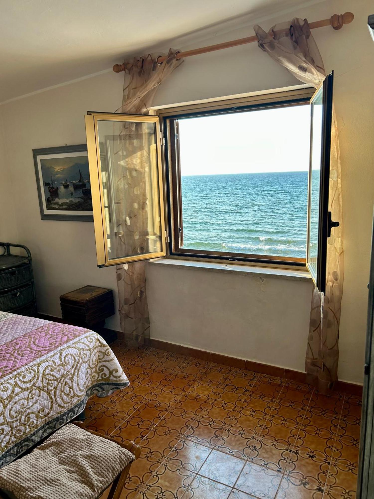 Casa Vacanza Barbera - In Riva Al Mare Villa Trappeto  Exteriör bild