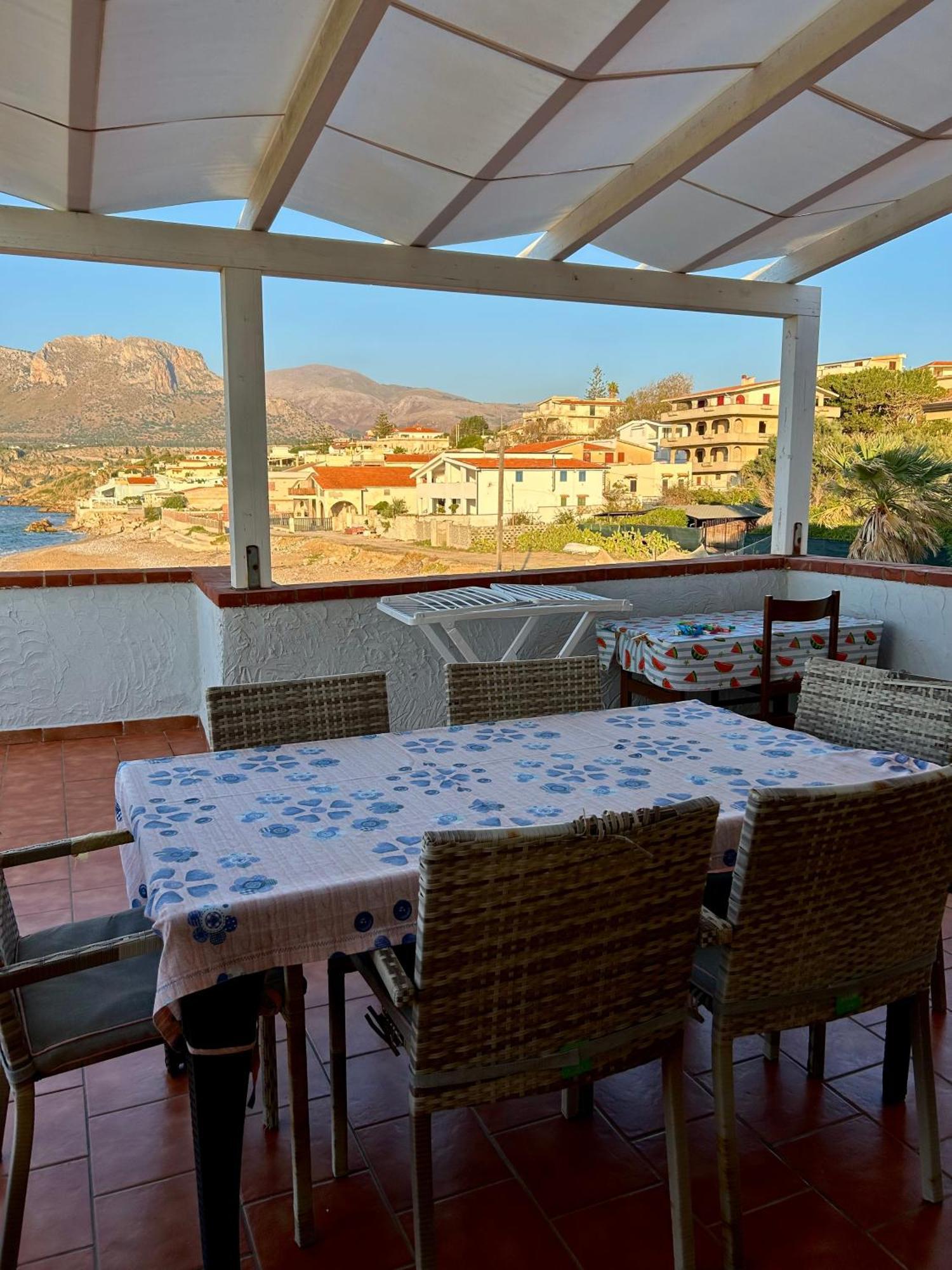 Casa Vacanza Barbera - In Riva Al Mare Villa Trappeto  Exteriör bild